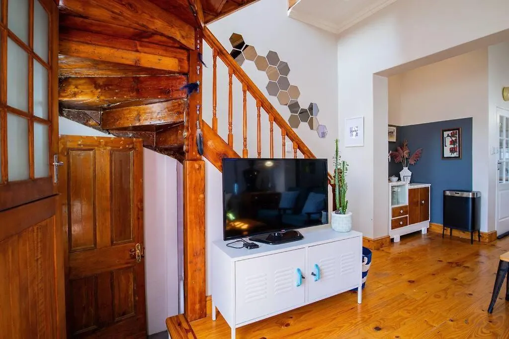 Quirky 2 Bed Home Parking Wi-Fi Backup Power ケープタウン 別荘